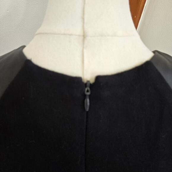 Lauren Ralph Lauren Women's Black Cap Sleeve Sheath Dress with Leather , Size 8 - Picture 3 of 12